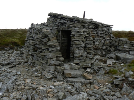 The superb stone shelter on Dead Stones