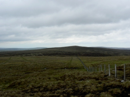 Heading along the fence towards Dead Stones