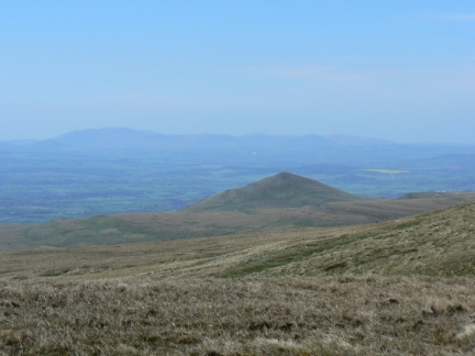 Murton Pike and the distant Northern Fells of the Lake District