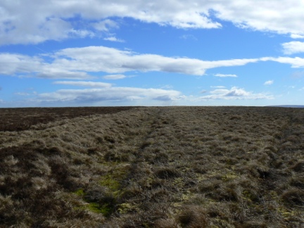 The extremely flat section of moor on Stangend Rigg